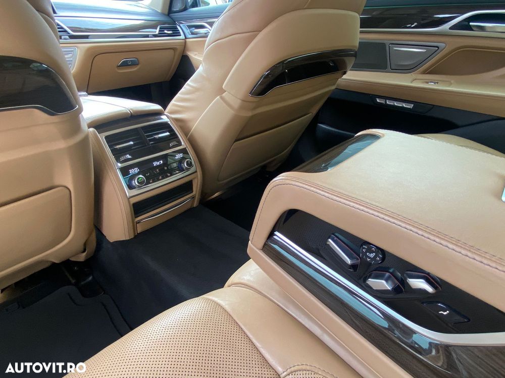 BMW Seria 7 730Ld xDrive - 16