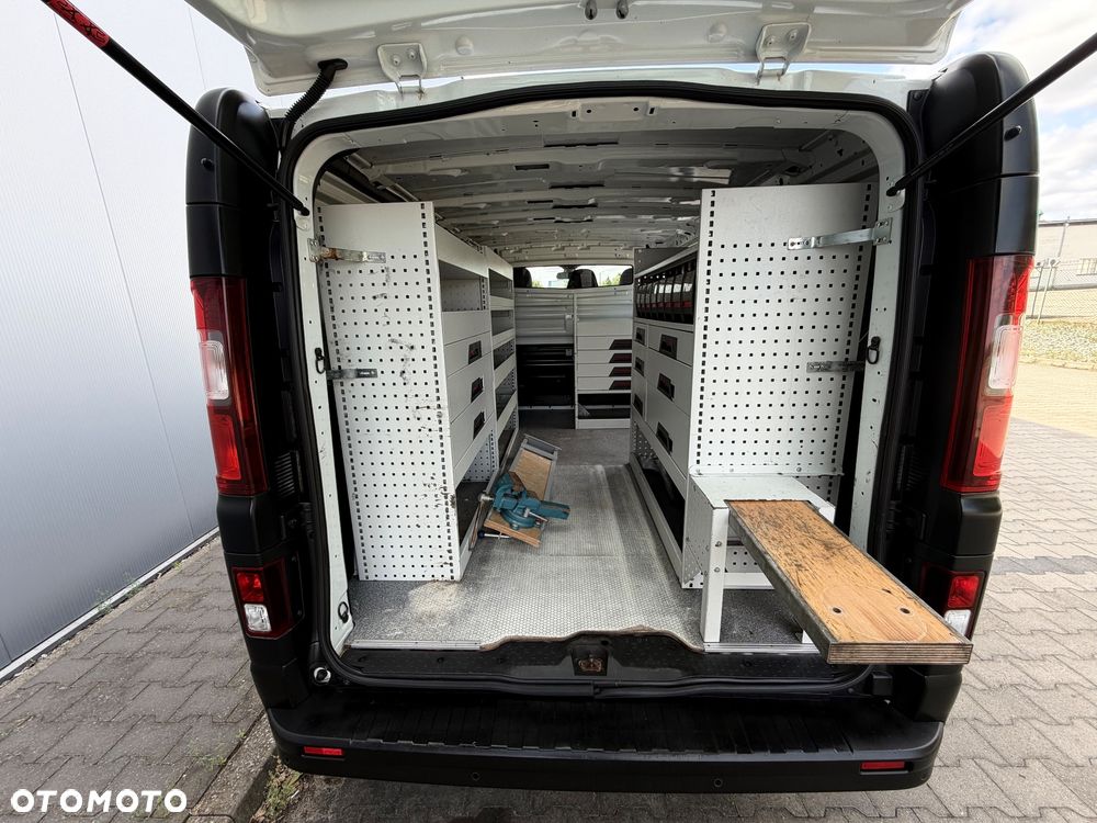 Nissan NV300 - 33