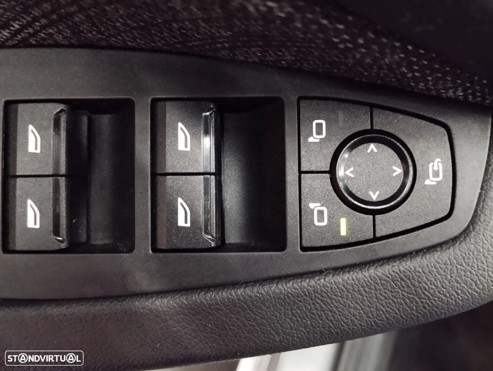 BMW 218 Active Tourer i Auto - 21