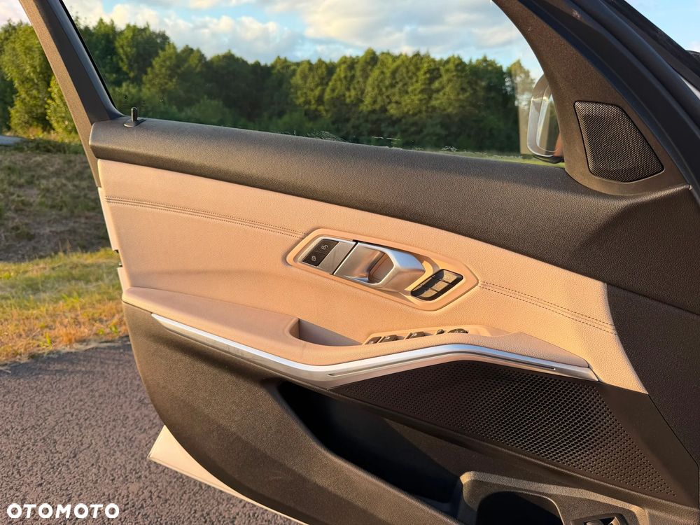 BMW Seria 3 M340i xDrive mHEV sport - 15