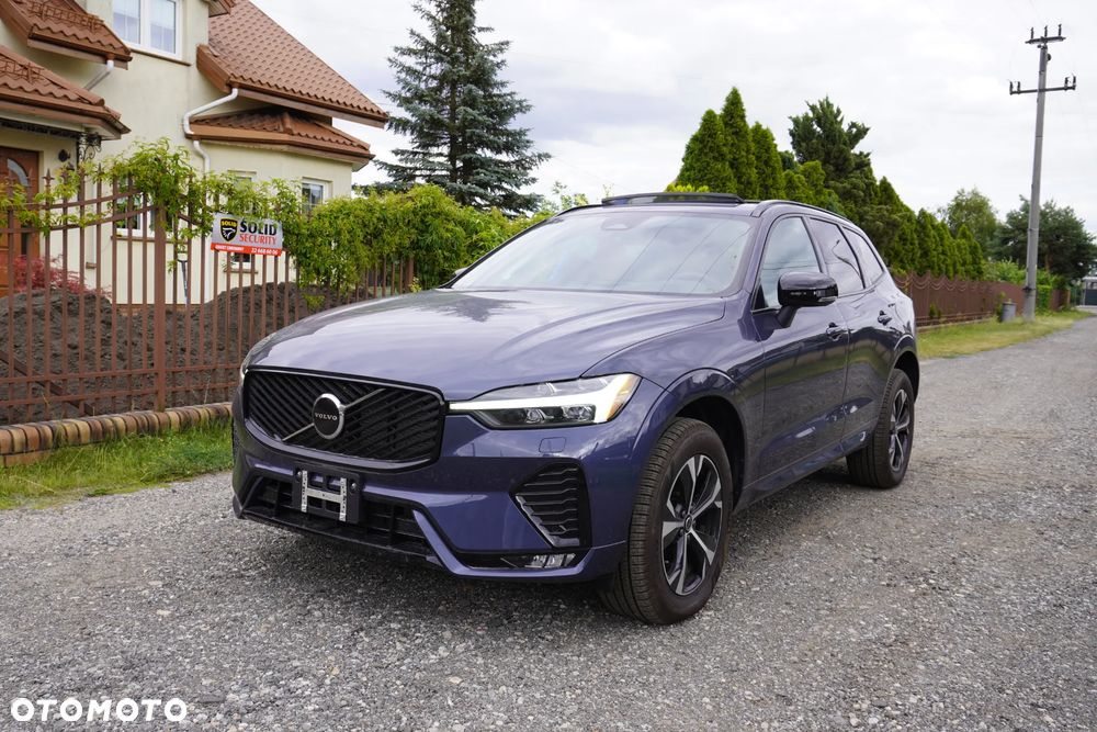Volvo XC 60 B5 B AWD Plus Dark - 1