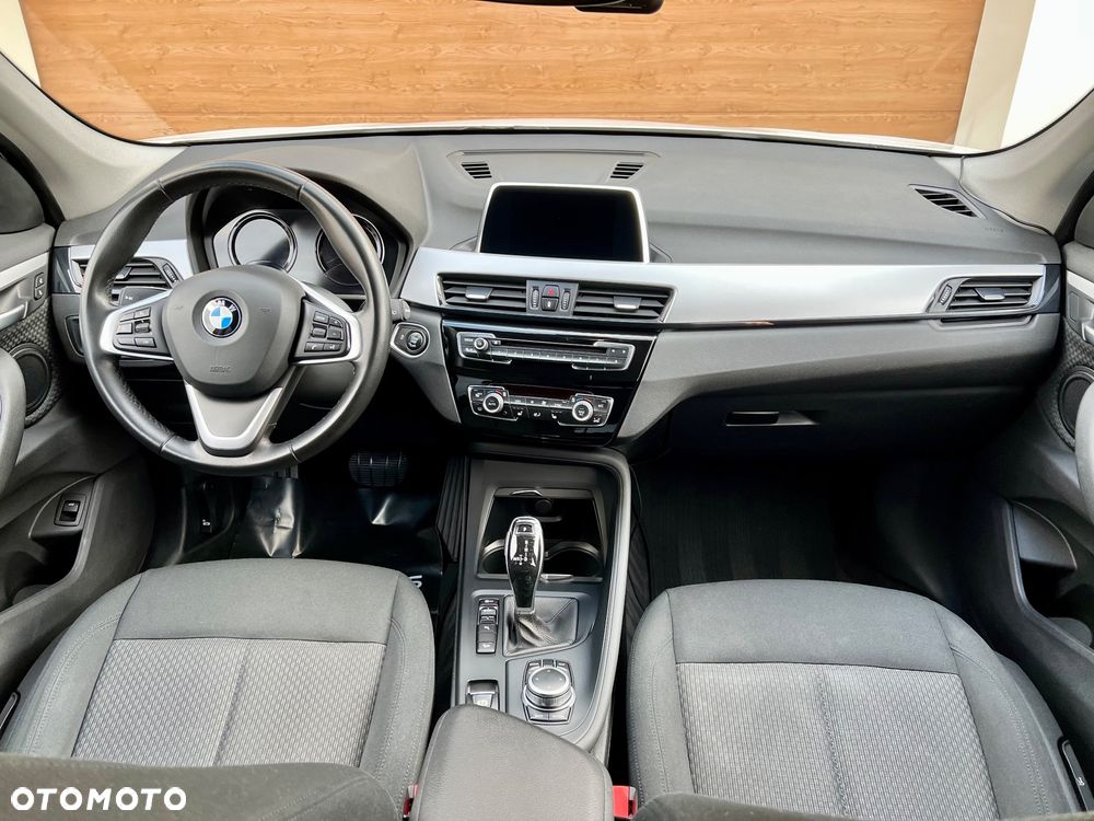 BMW X1 xDrive18d - 21