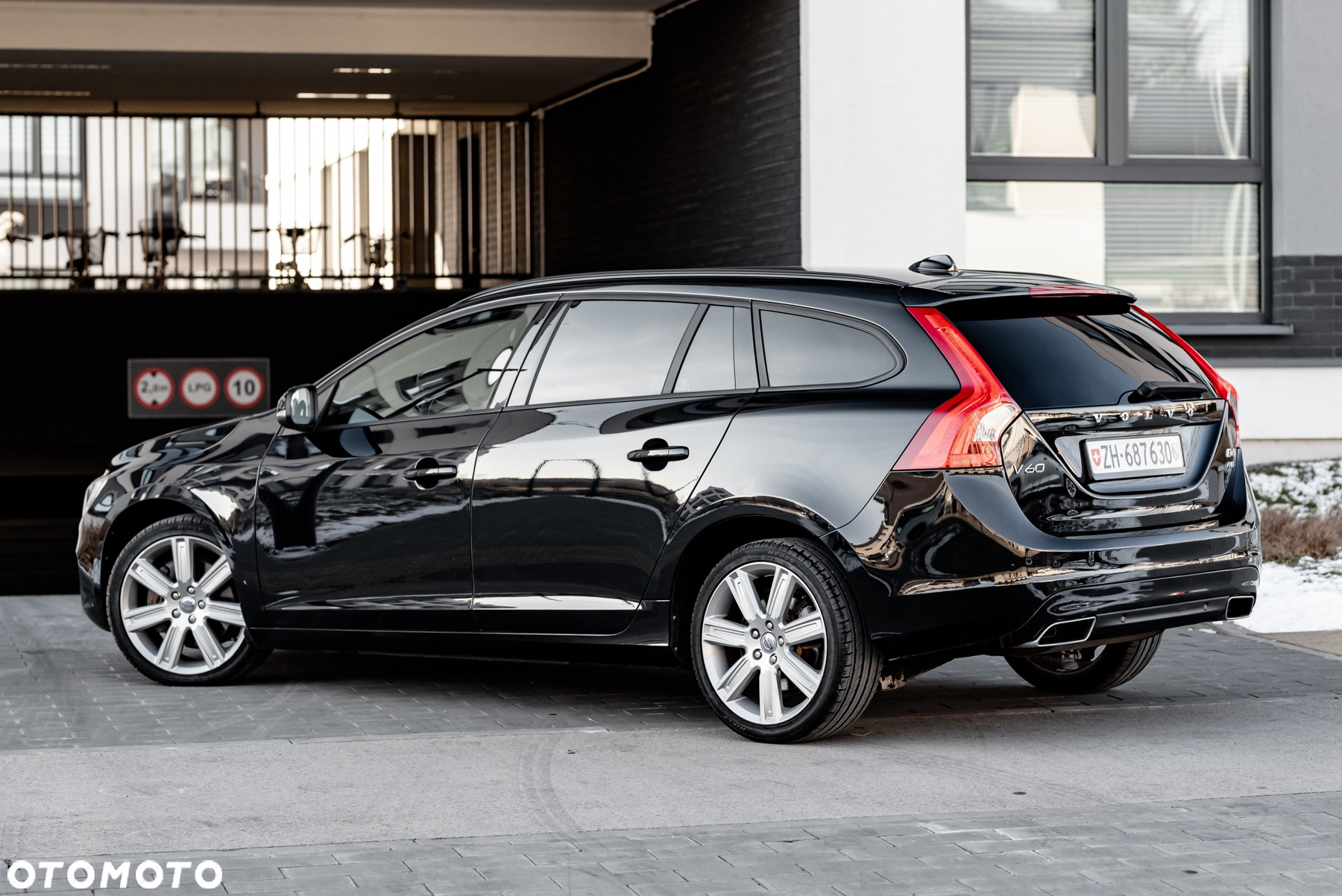 Volvo V60 D4 AWD Geartronic Momentum - 14