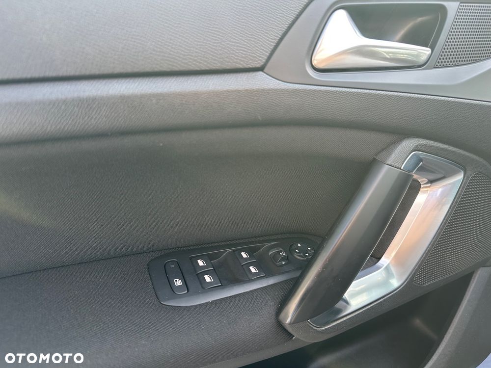 Peugeot 308 BlueHDi FAP 150 EAT6 Stop&Start Allure - 11
