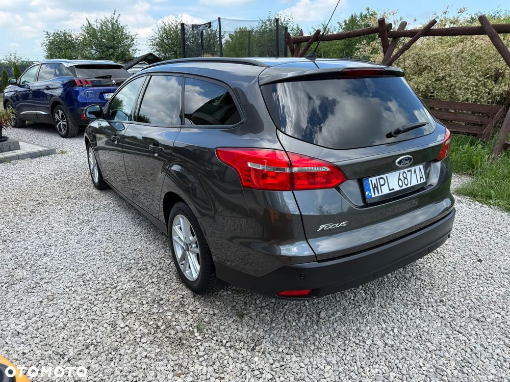Ford Focus 1.6 TDCi DPF Trend - 12
