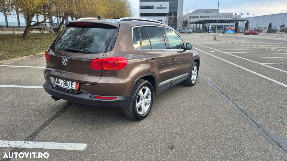 Volkswagen Tiguan 2.0 TDI DPF 4Motion BlueMotion Technology DSG Exclusive - 20