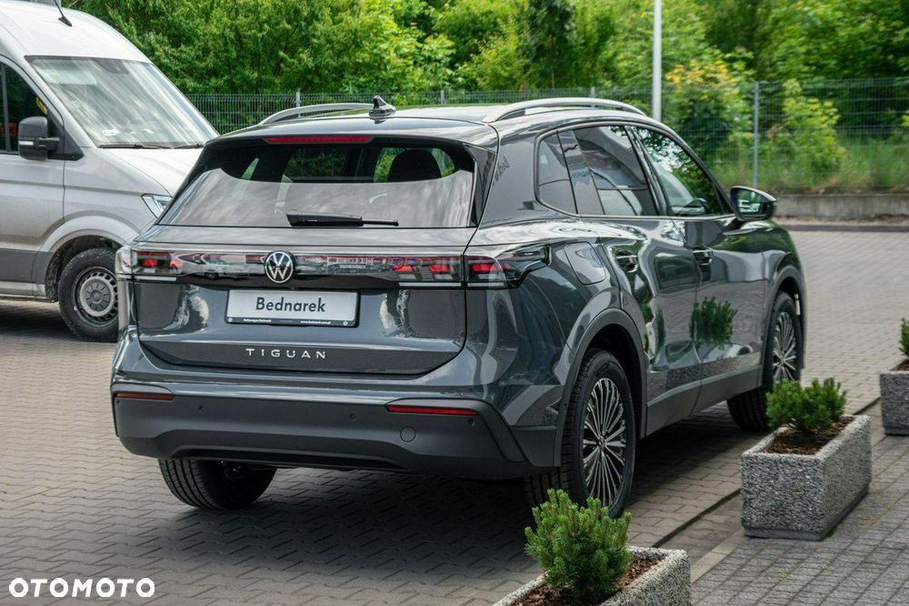 Volkswagen Tiguan - 9