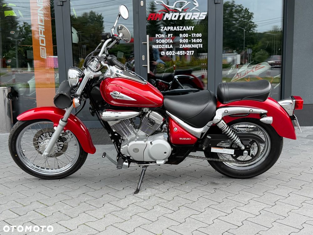 Suzuki Intruder - 27