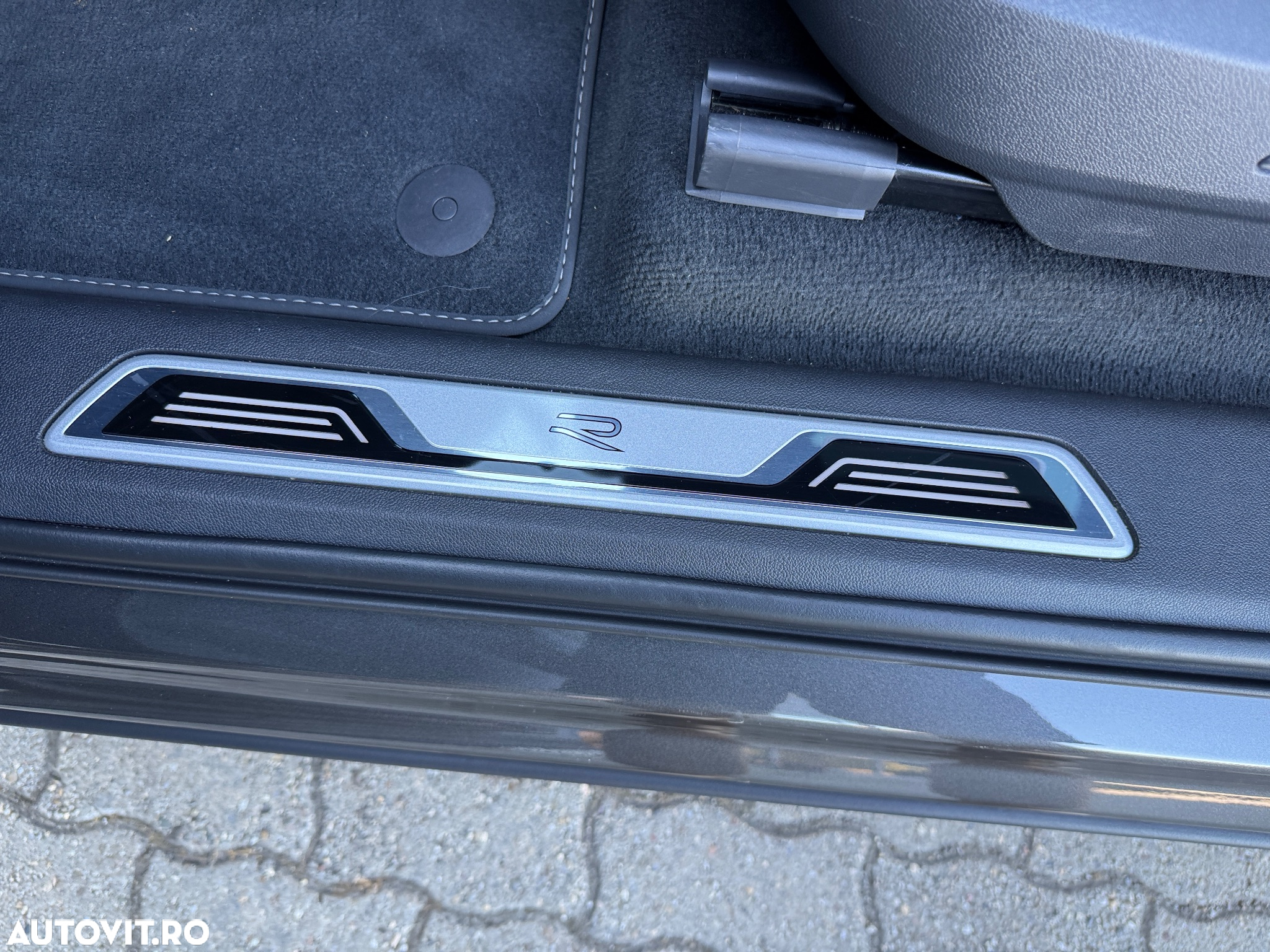 Volkswagen Touareg V6 TSI 4MOTION R-Line - 30