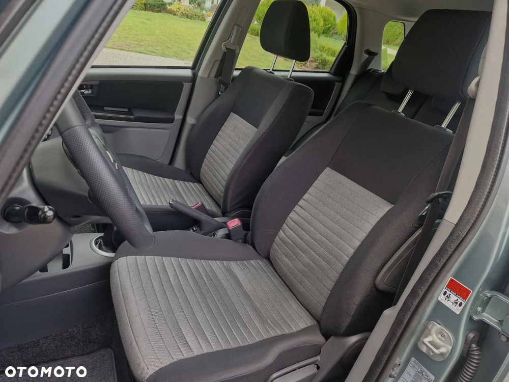 Suzuki SX4 1.6 Comfort Plus 4WD - 22