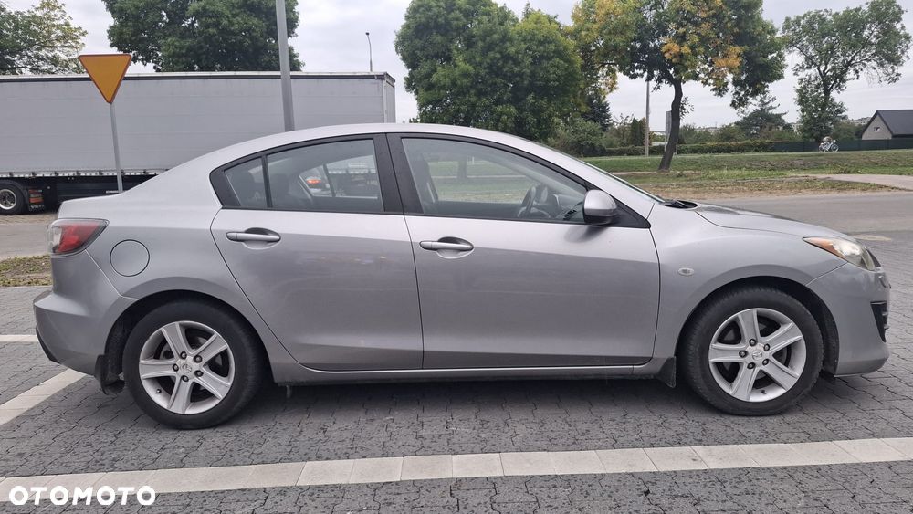 Mazda 3 - 7