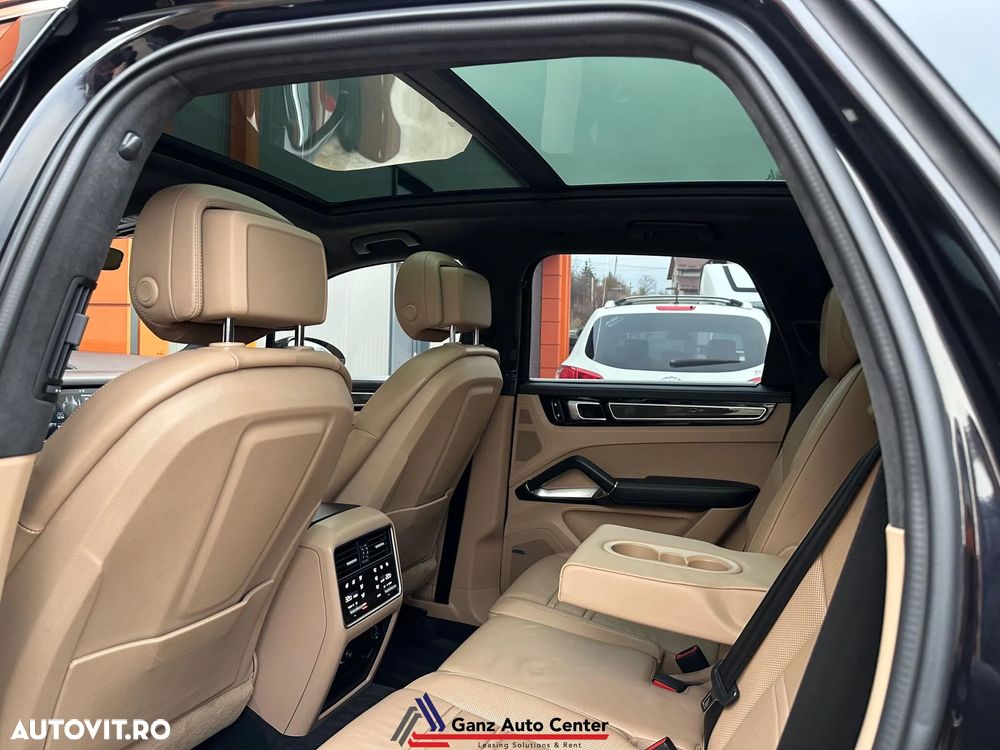 Porsche Cayenne Turbo Tiptronic S - 18
