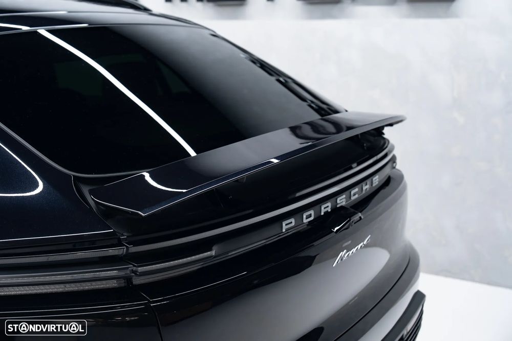 Porsche Macan Electric 4 - 12