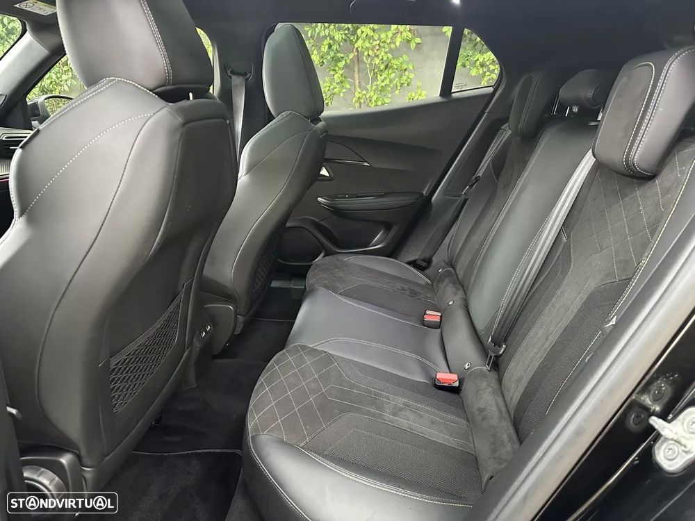 Peugeot e-2008 GT Pack - 14