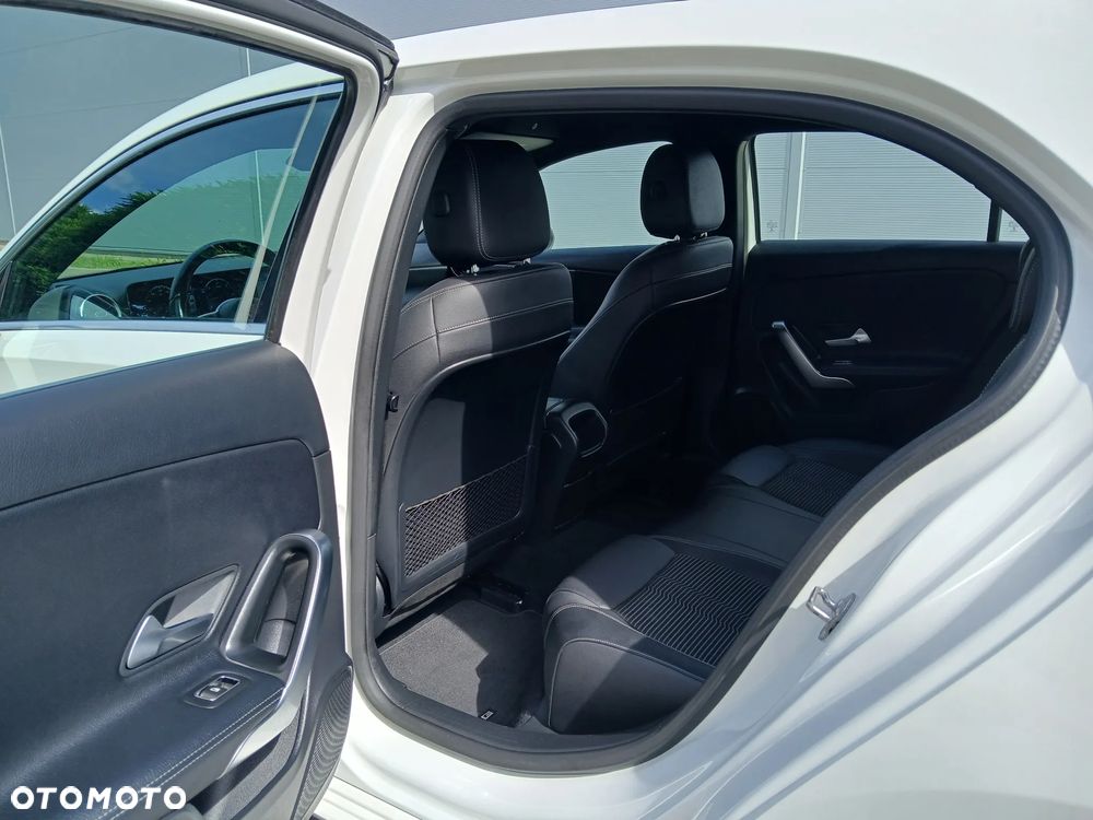 Mercedes-Benz Klasa A 200 d 8G-DCT Edition 19 - 14