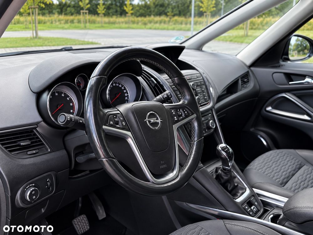 Opel Zafira 1.4 T Cosmo EcoFLEX S&S - 24