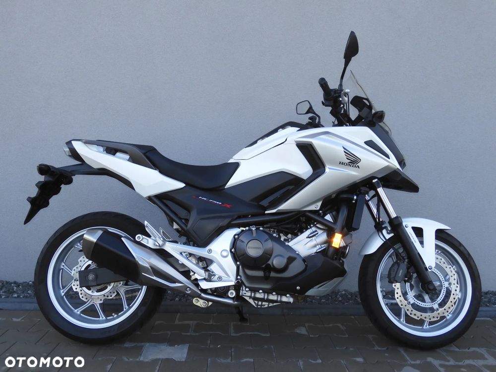 Honda NC - 16