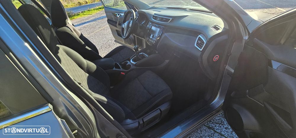 Nissan Qashqai 1.5 dCi N-Connecta RS+PS - 10