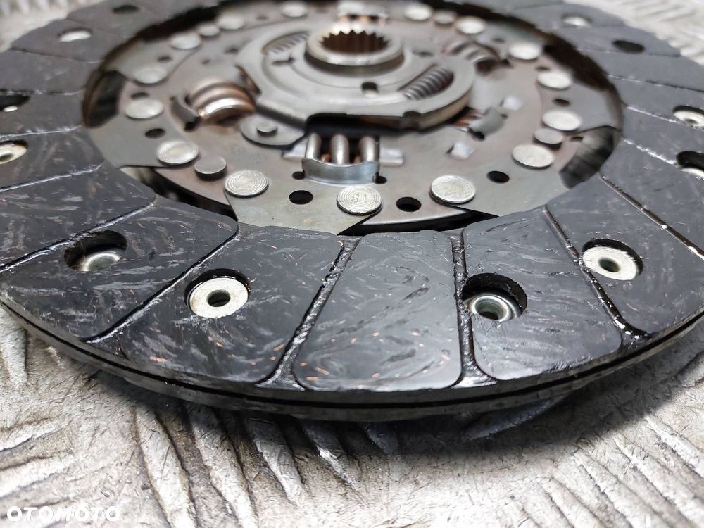 SPRZĘGŁO TARCZA + DOCISK KOŁO ZAMACHOWE TOYOTA COROLLA E11 1.9 D 9633450310 - 8