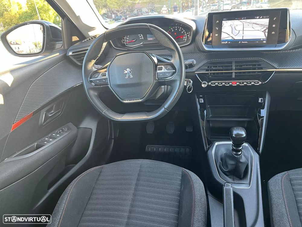 Peugeot 208 1.2 PureTech Active - 17