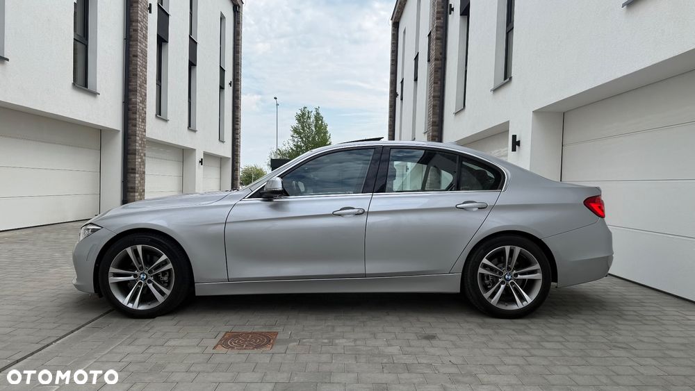 BMW Seria 3 330i GPF Luxury Line - 24
