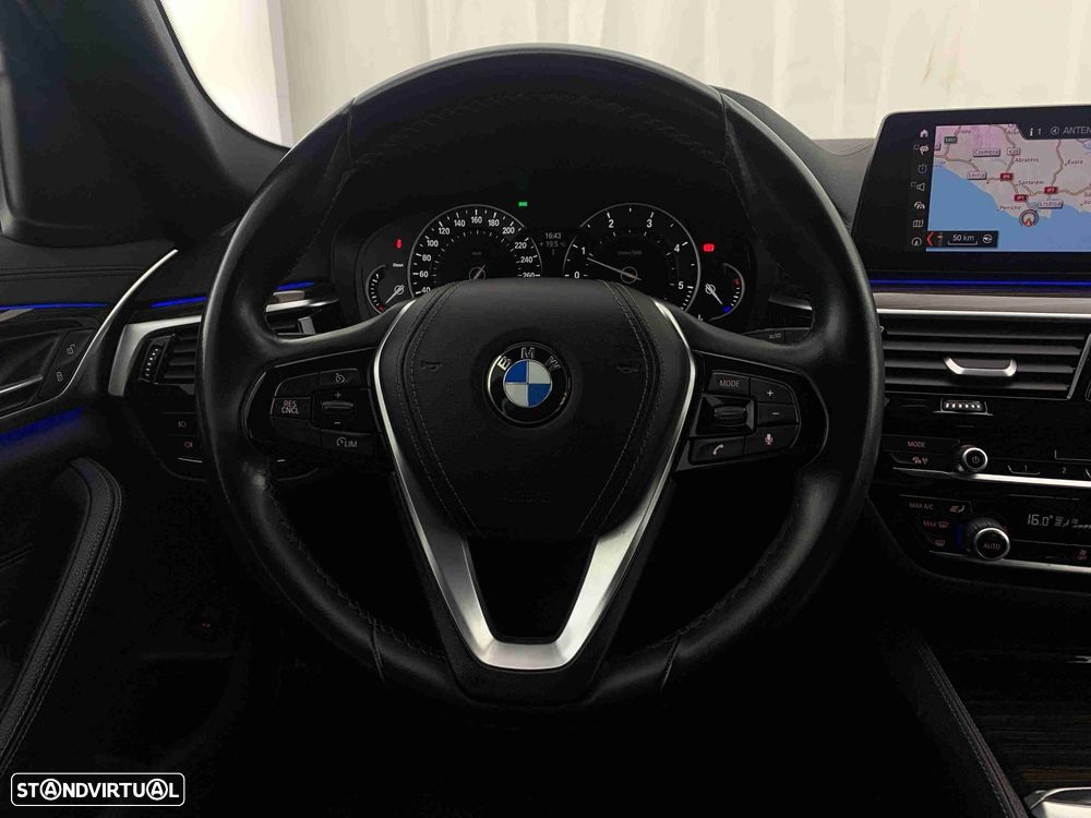 BMW 520 d Line Luxury Auto - 6