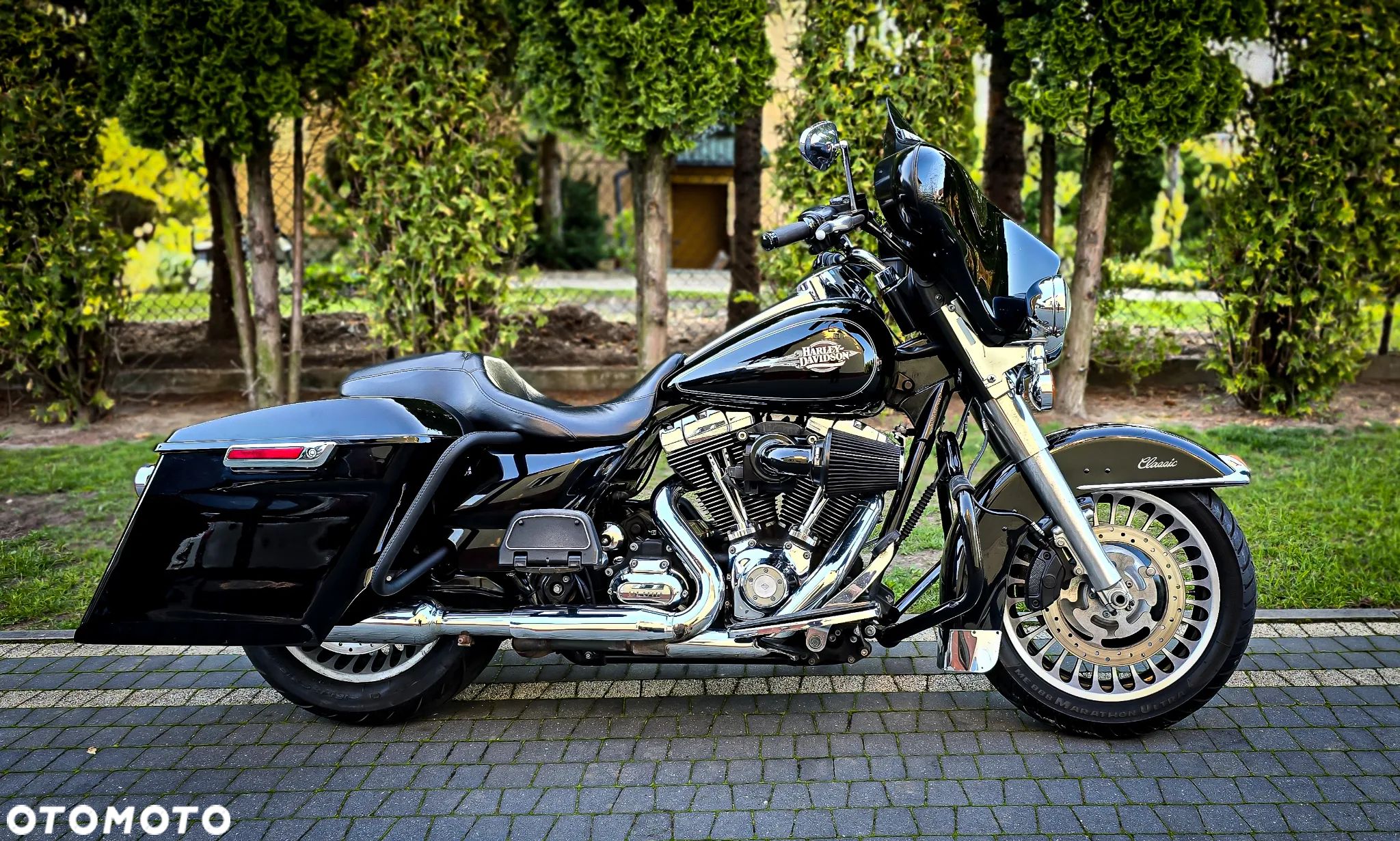 Harley-Davidson FLHS Electra Glide - 1