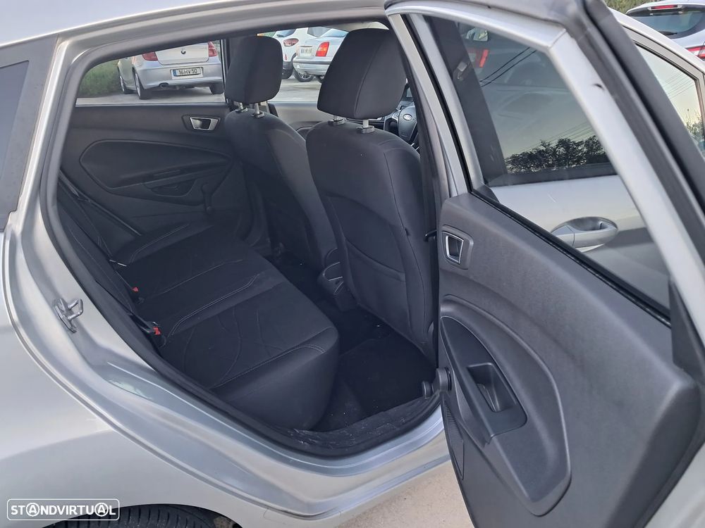 Ford Fiesta 1.0 T EcoBoost Titanium - 10