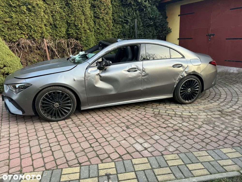 Mercedes-Benz CLA 250 4-Matic AMG Line 7G-DCT - 4