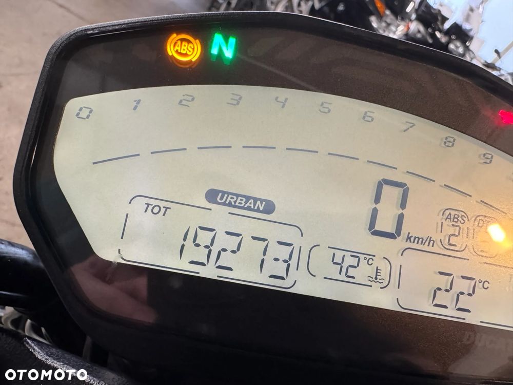 Ducati Monster - 34