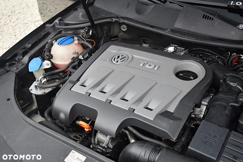 Volkswagen Passat 2.0 TDI Highline - 10