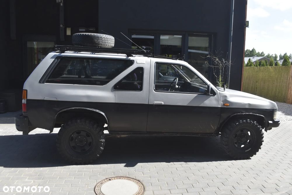 Nissan Terrano - 25