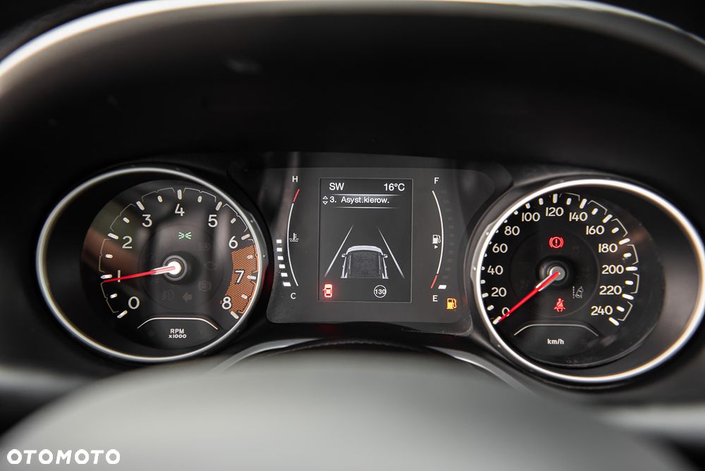 Jeep Compass 1.4 TMair Night Eagle FWD S&S - 19