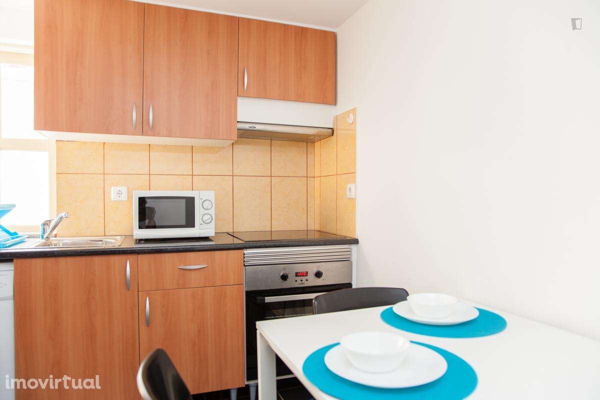 Quarto - localizado em Baixa Coimbra - Grande imagem: 5/8