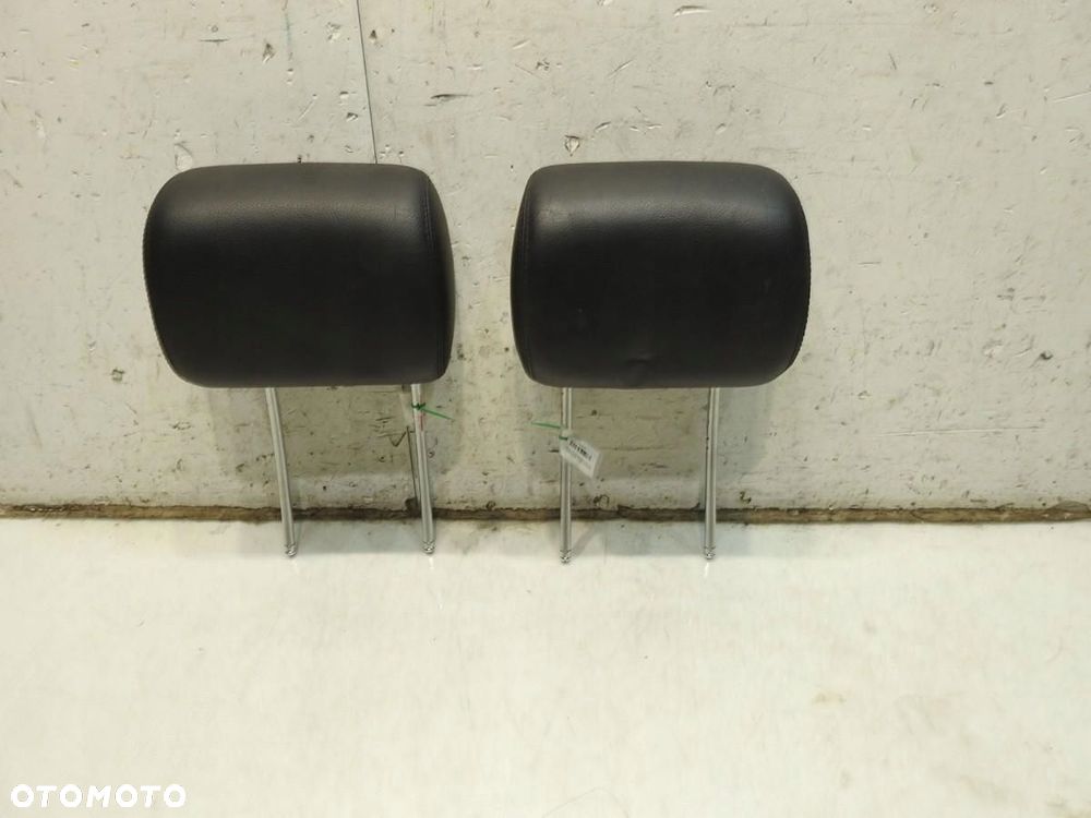 ZAGŁÓWEK TYŁ TYLNY II RZĄD MERCEDES R W251 . - 2