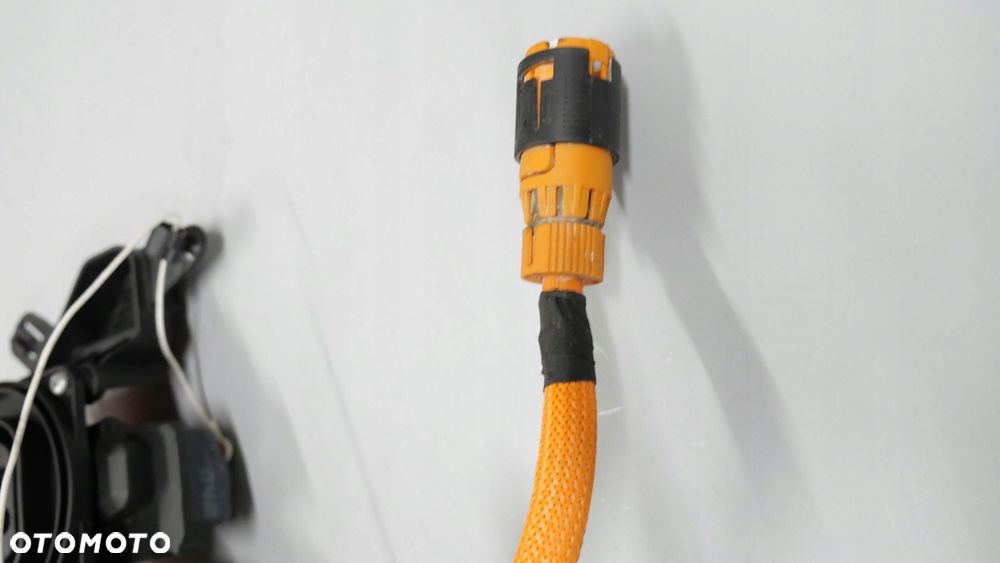 bmw g20 g21 hybryda gniazdo ładowania kabel 7640388 5a1caf6 5a1cb00 - 3