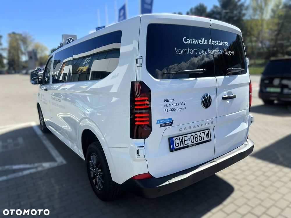 Volkswagen Caravelle - 10
