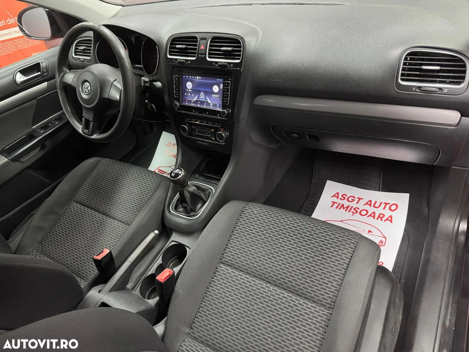 Volkswagen Golf - 10