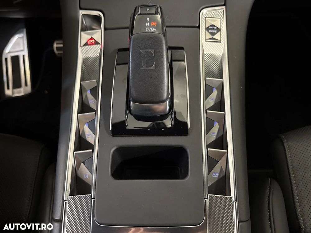 DS Automobiles DS 7 Crossback - 17