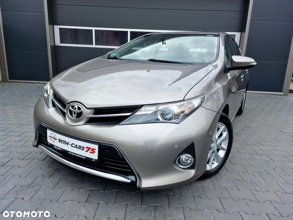 Toyota Auris 1.6 Valvematic Executive - 2