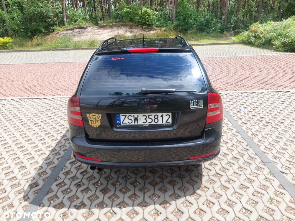 Skoda Octavia 2.0 TDI RS - 10
