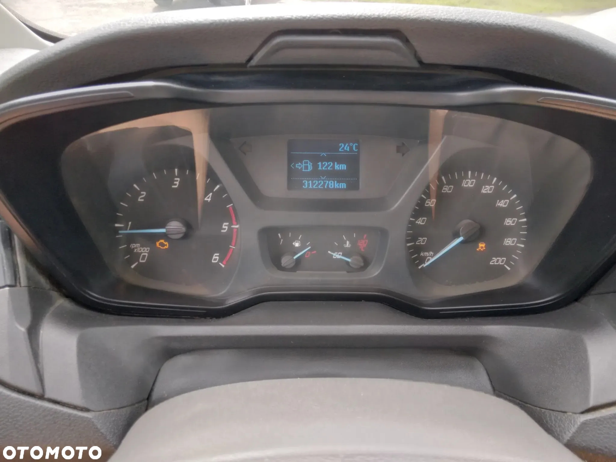 Ford Transit - 12