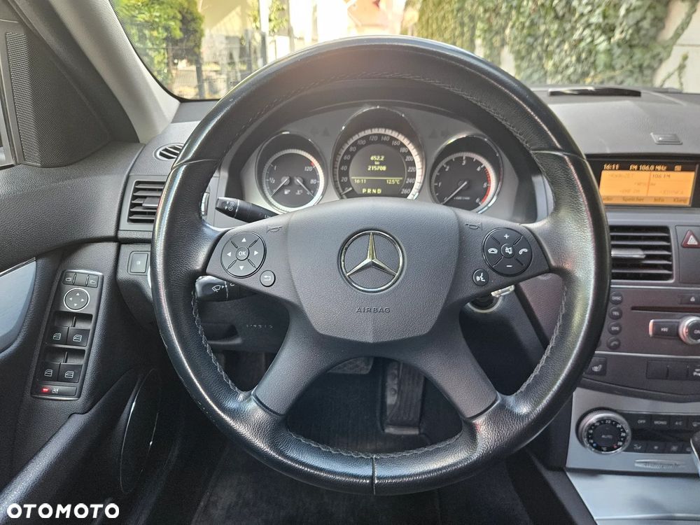 Mercedes-Benz Klasa C 220 CDI DPF Automatik BlueEFFICIENCY Avantgarde - 12