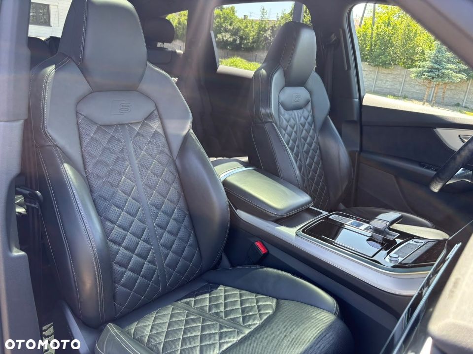 Audi Q7 55 TFSI mHEV Quattro S Line Tiptr - 10