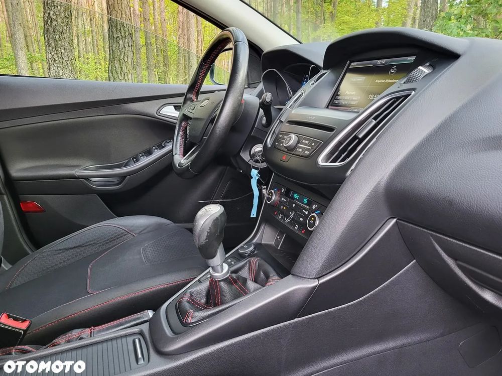 Ford Focus 1.5 EcoBoost STart-Stopp-System ST-LINE - 21