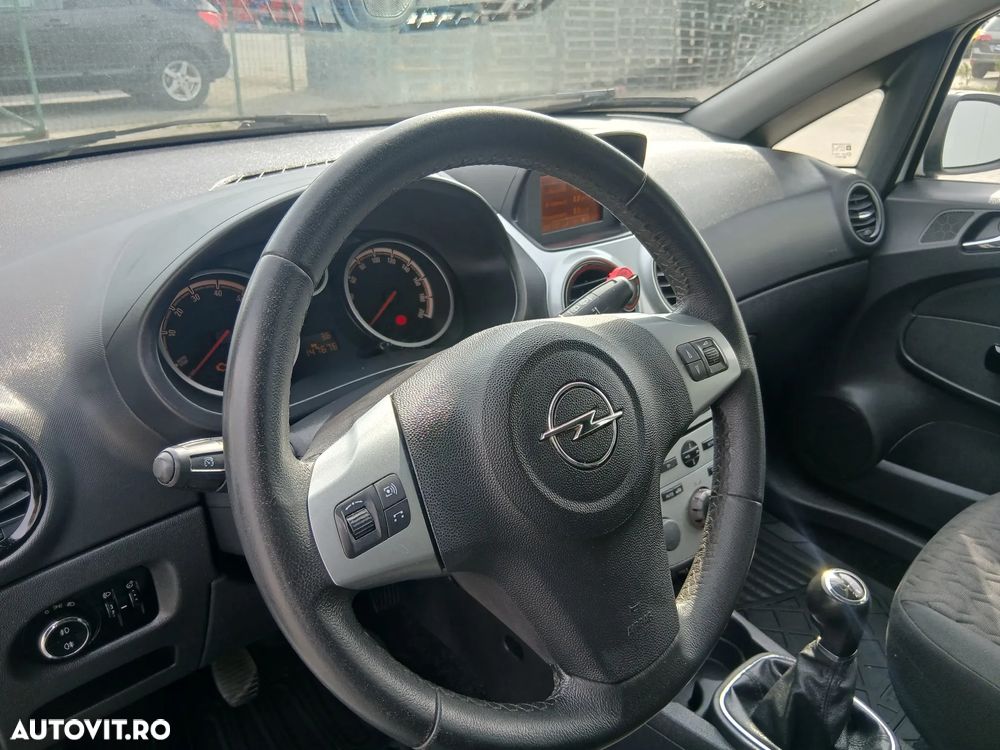 Opel Corsa 1.4 16V Edition - 8