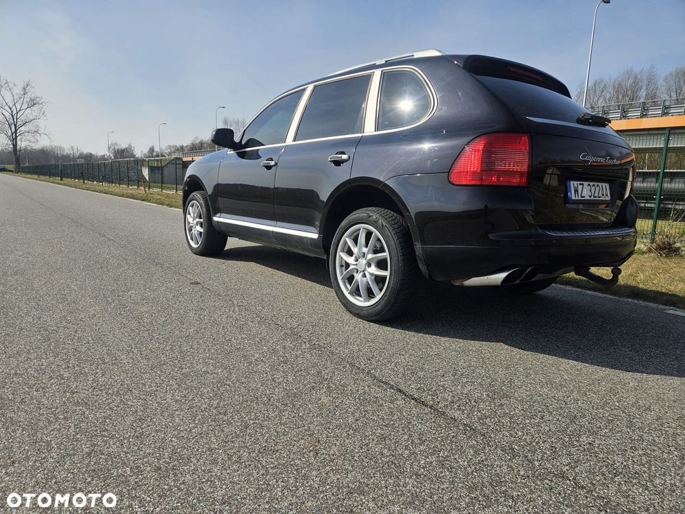 Porsche Cayenne - 4