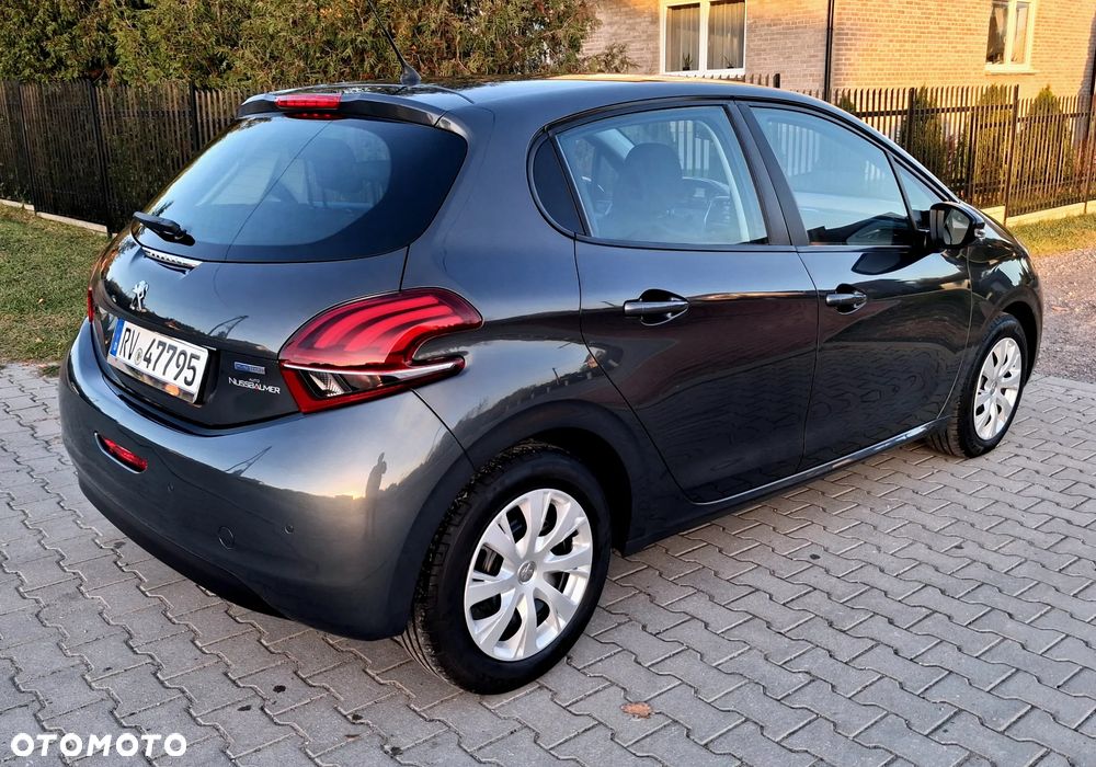 Peugeot 208 2016 photo 5