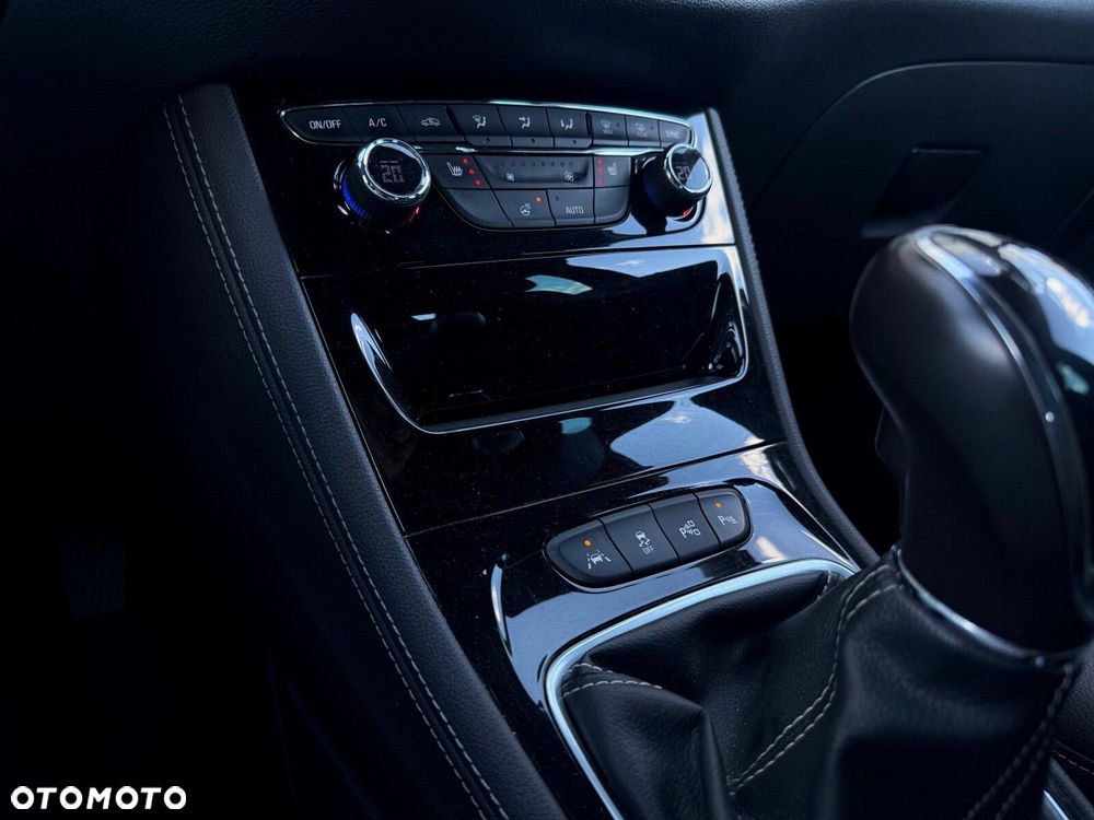 Opel Astra 1.4 T Elite S&S - 18