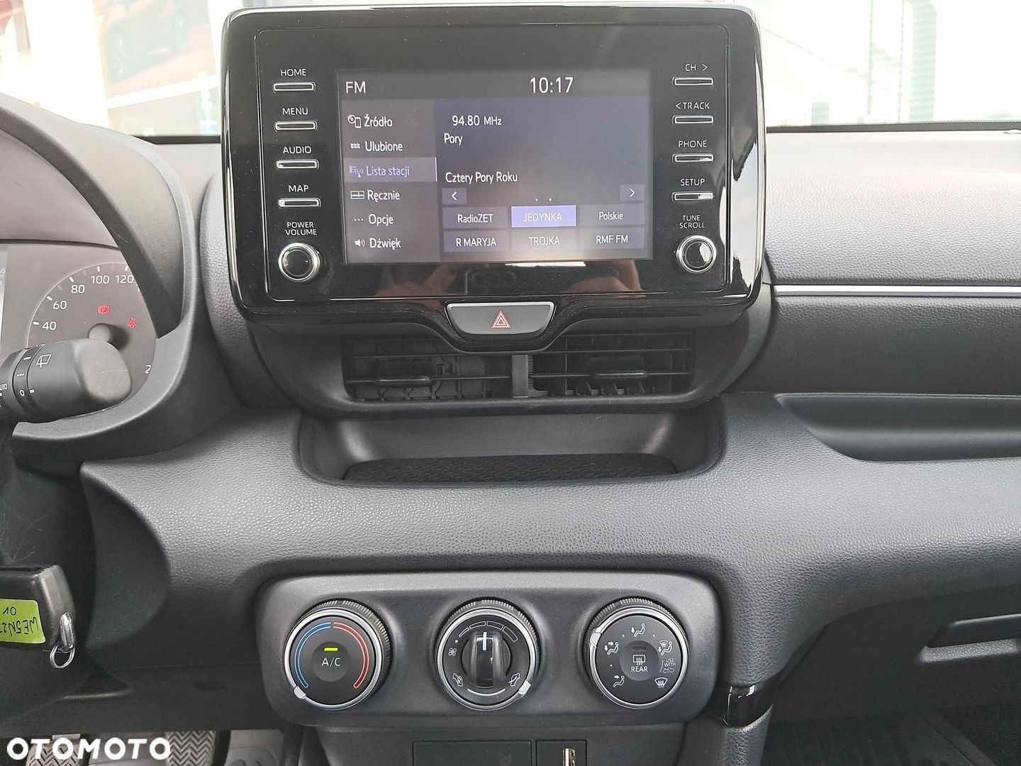 Toyota Yaris - 15